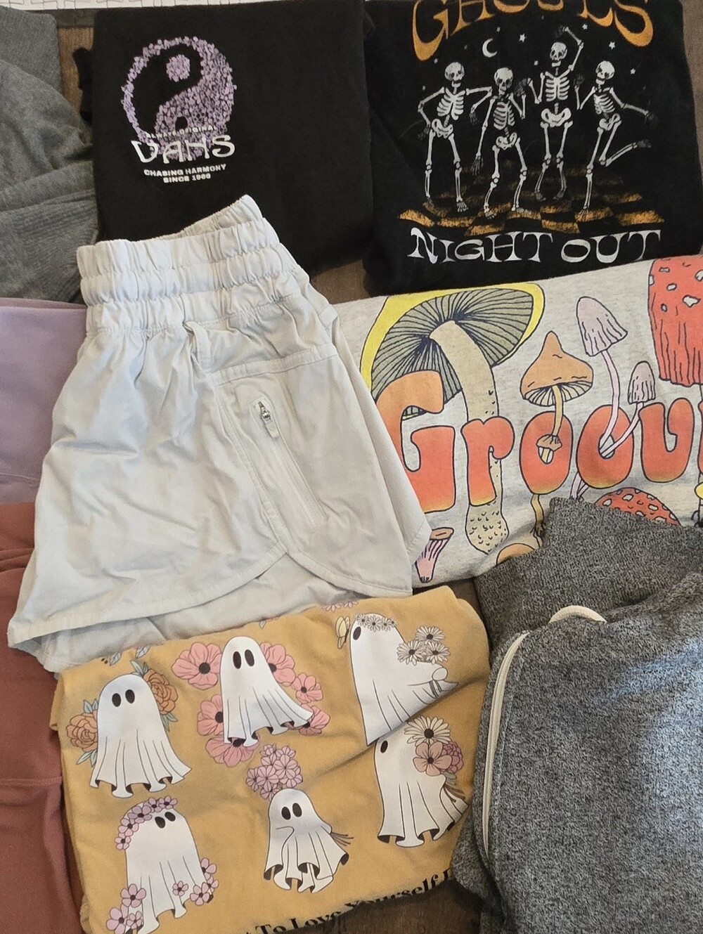 Womens Small/Medium Bundle